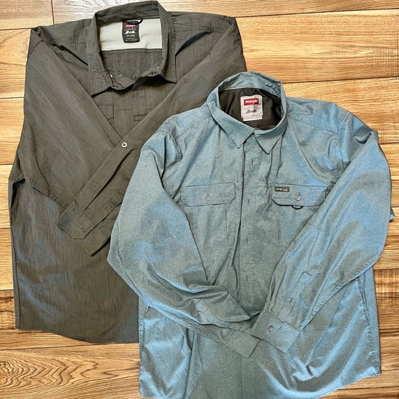 Wrangler Other - Wrangler Men's Dark Grey and Light Blue Button-Up Shirts - set of 2 (2XL)